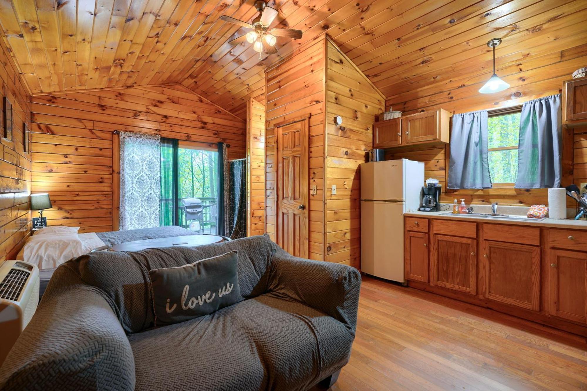 Blue Rose Cabins - Wildwoods Cabin Logan Dış mekan fotoğraf