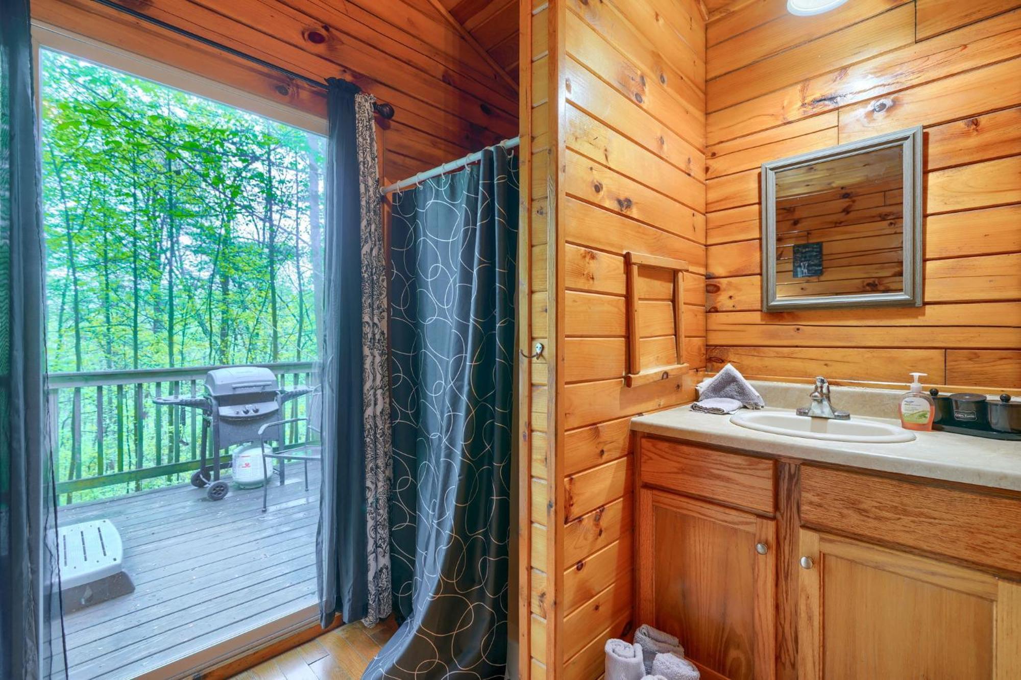 Blue Rose Cabins - Wildwoods Cabin Logan Dış mekan fotoğraf